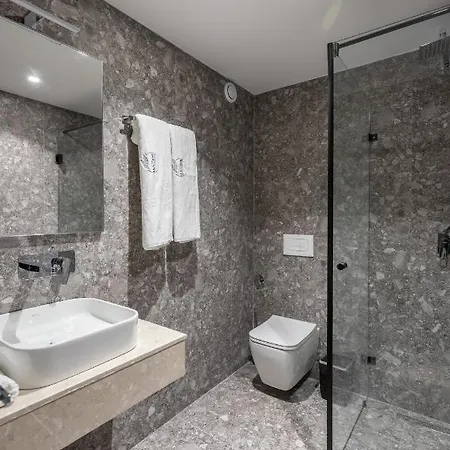 Spa & Pool - Studio Apartments 365 Tirana Exterior photo